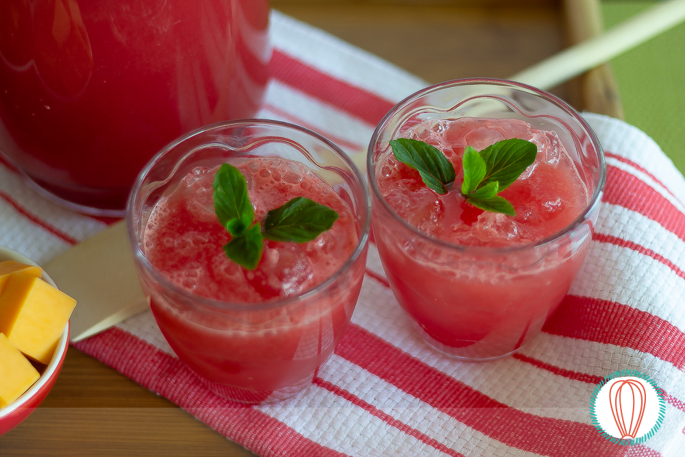 https://www.thefoodieskitchen.com/wp-content/uploads/2018/08/Watermelon-Ginger-Spritzer-1.jpg